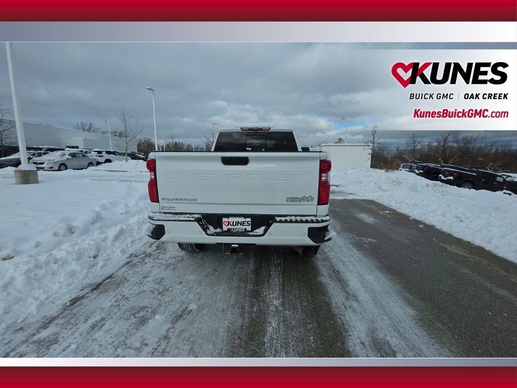 Used 2022 Chevrolet Silverado 2500 High Country w/ Z71 Off-Road Package image 6