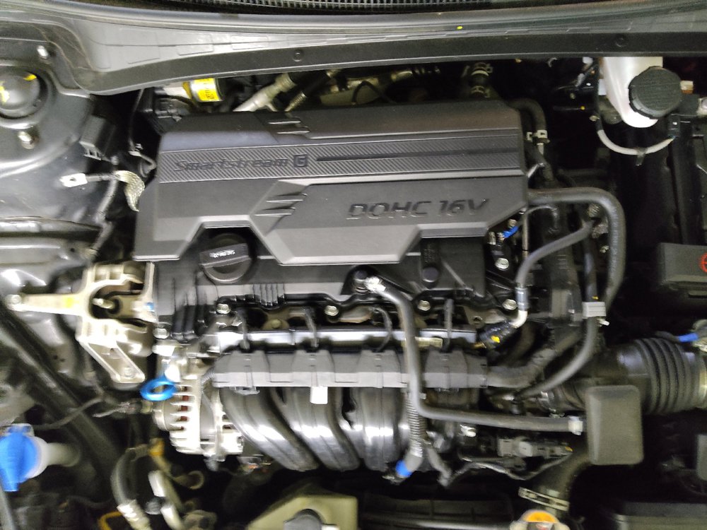 Used 2025 Hyundai Elantra SE FWD image 30