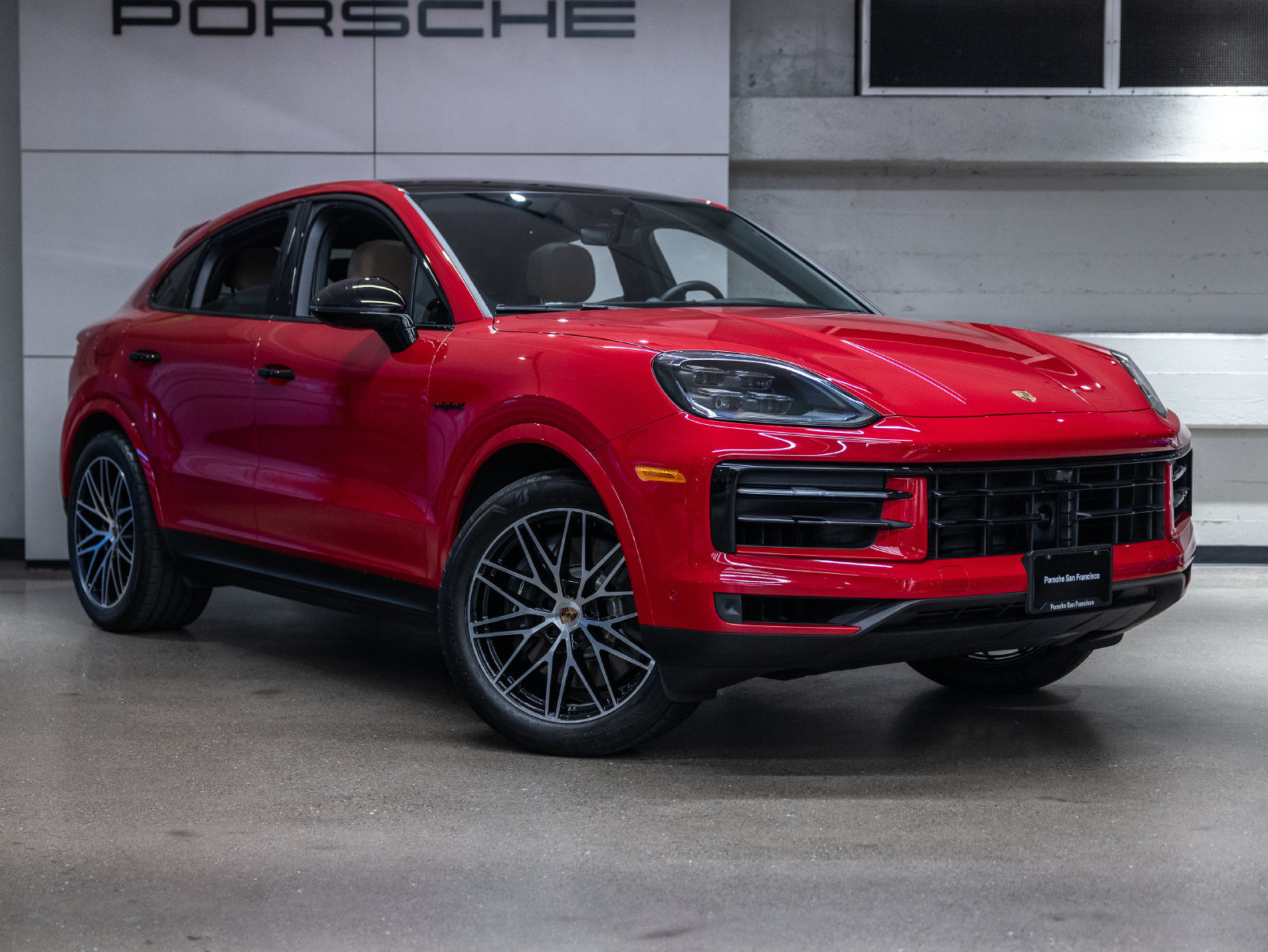 Certified 2025 Porsche Cayenne E-Hybrid Coupe AWD/4WD image 12