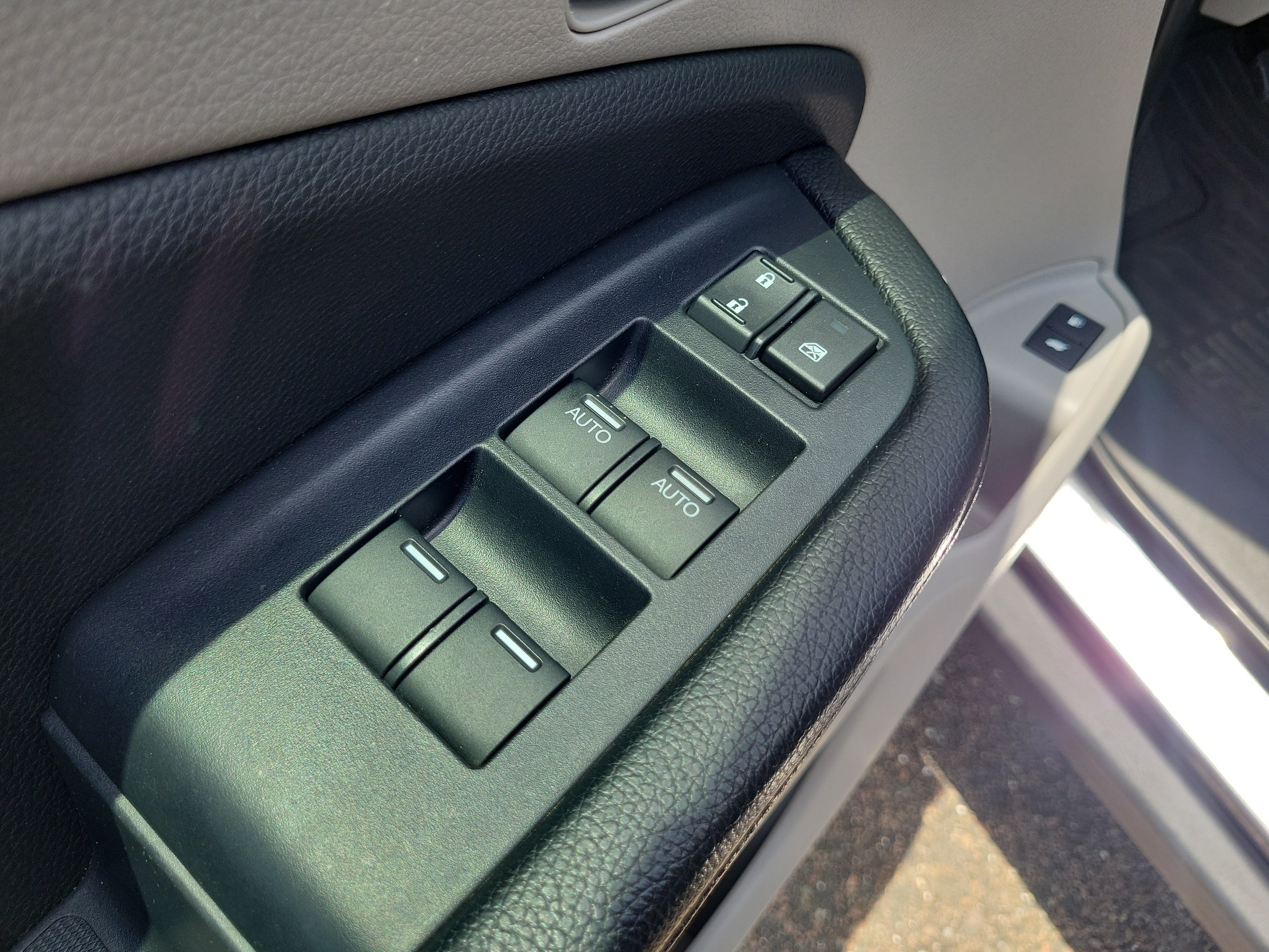 Used 2016 Honda Pilot EX-L image 24