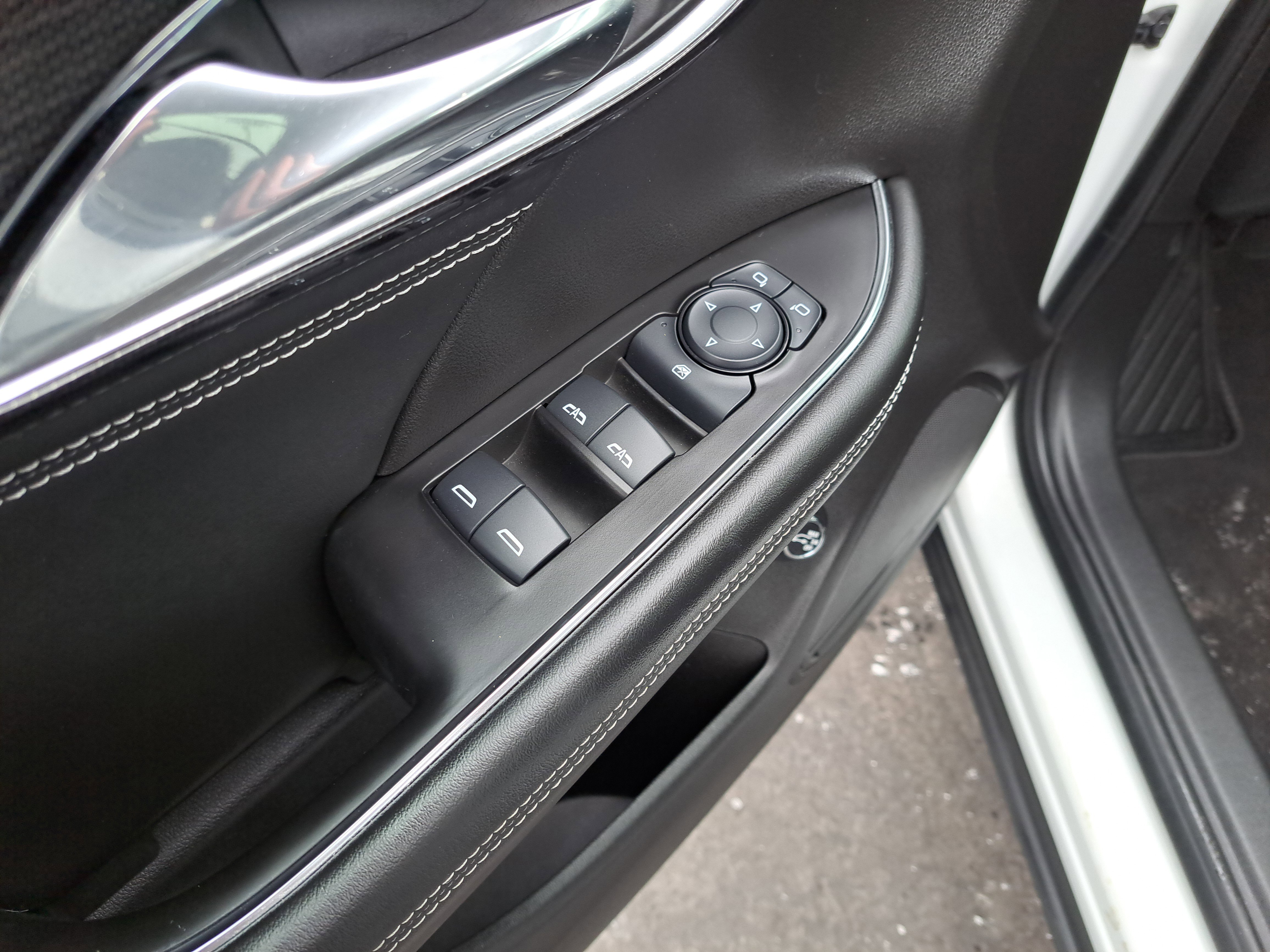 Used 2022 Buick Envision Preferred image 14