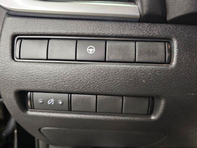 Used 2021 Nissan Rogue SV FWD image 15