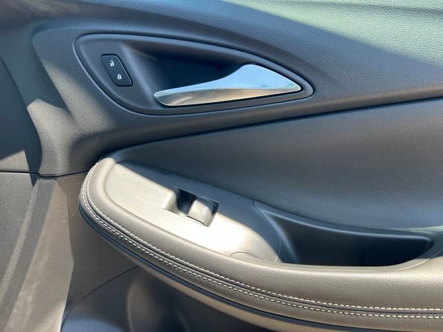 Used 2025 Buick Encore GX Preferred FWD image 31