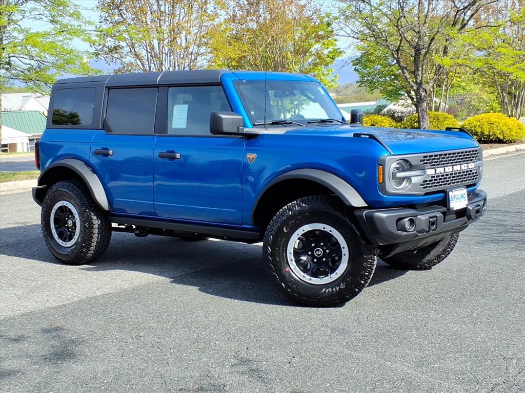 New 2026 Ford Bronco Badlands w/ Sasquatch Package image 2