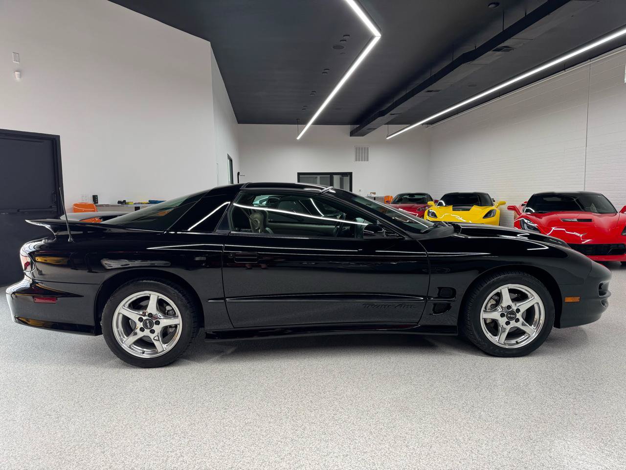 Used 1999 Pontiac Firebird Formula RWD image 18