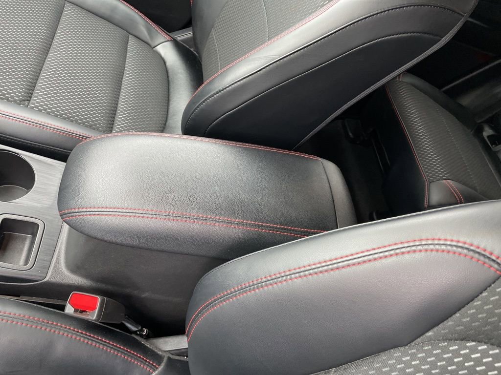 Used 2025 Ford Escape ST-Line w/ Equipment Group 301A image 22