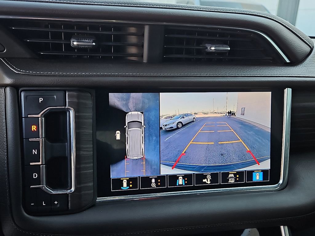 Used 2021 GMC Yukon Denali w/ Denali Premium Package image 27