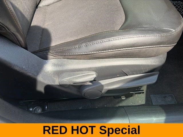 Used 2020 Jeep Compass Latitude w/ Cold Weather Group AWD/4WD image 40