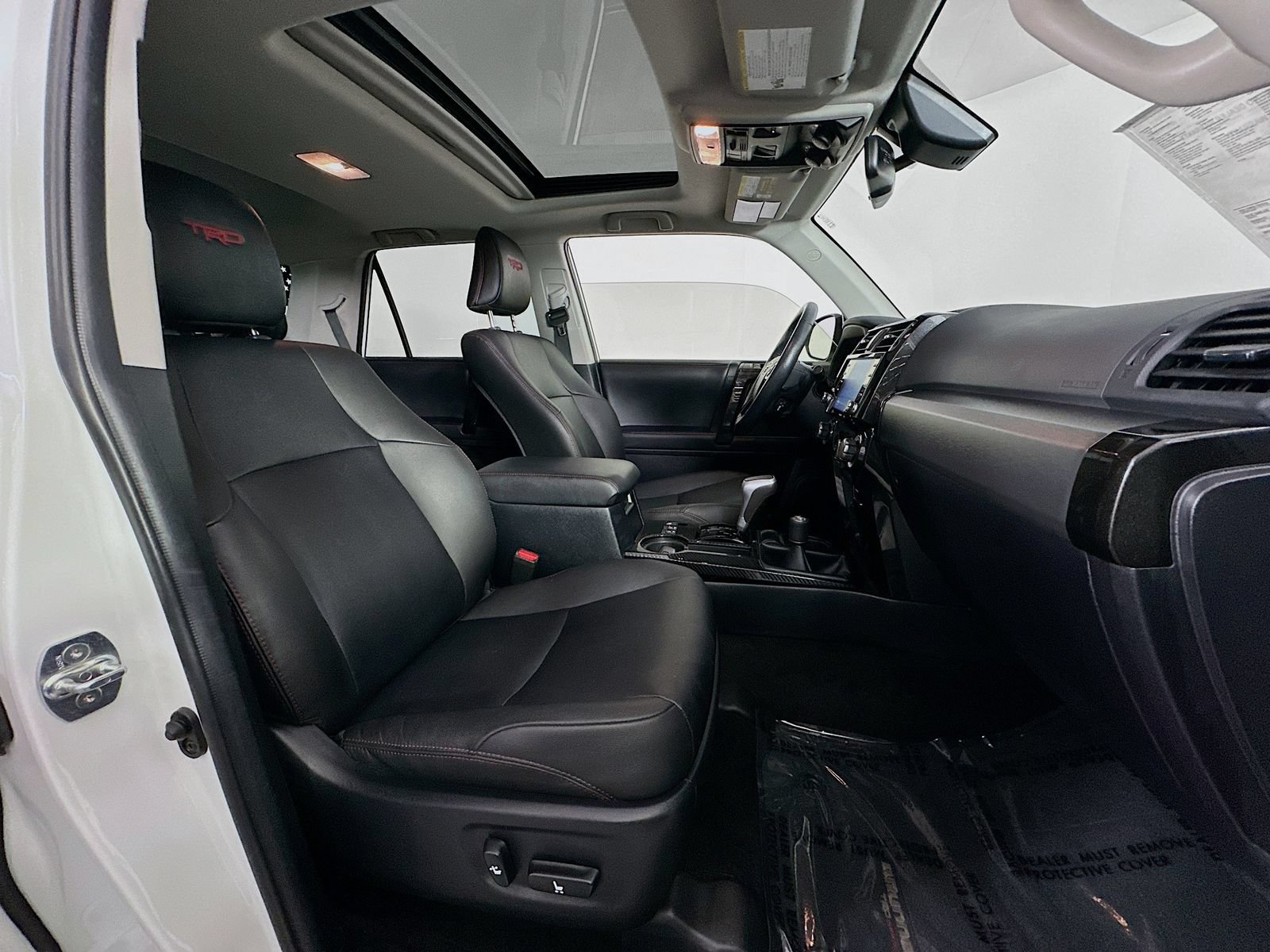 Certified 2024 Toyota 4Runner TRD Off-Road Premium w/ Moonroof Package AWD/4WD image 29