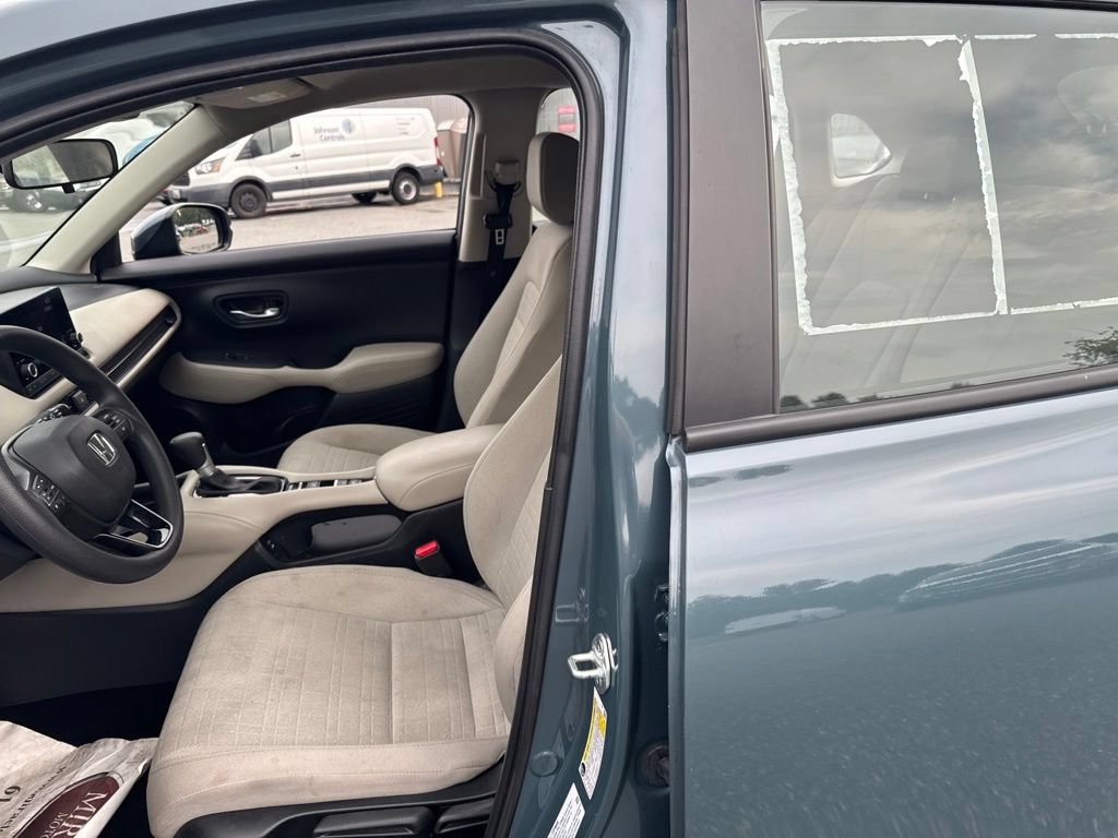 Used 2025 Honda HR-V LX image 10