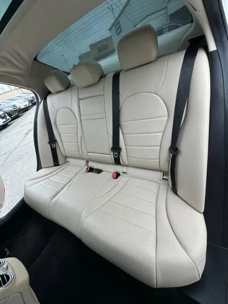 Used 2015 Mercedes-Benz C 300 4MATIC Sedan image 20