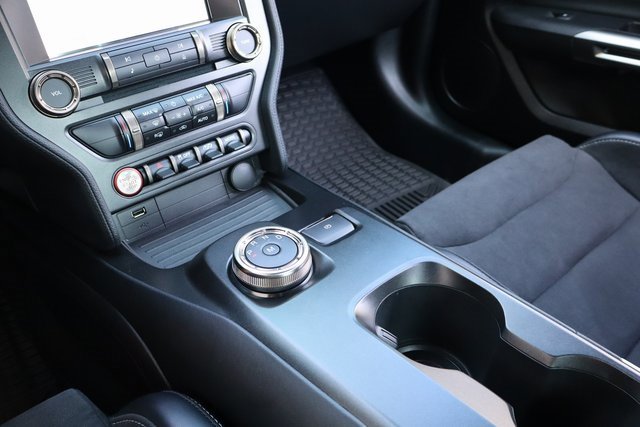 Used 2021 Ford Mustang Shelby GT500 w/ Carbon Fiber Track Pack image 31