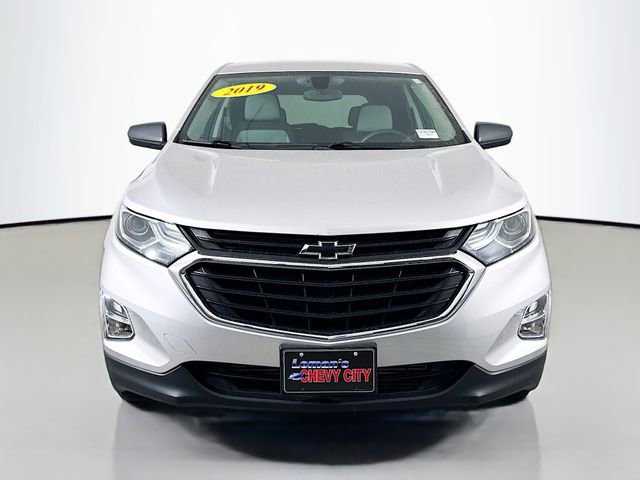 Used 2019 Chevrolet Equinox LS w/ LS Convenience Package image 2