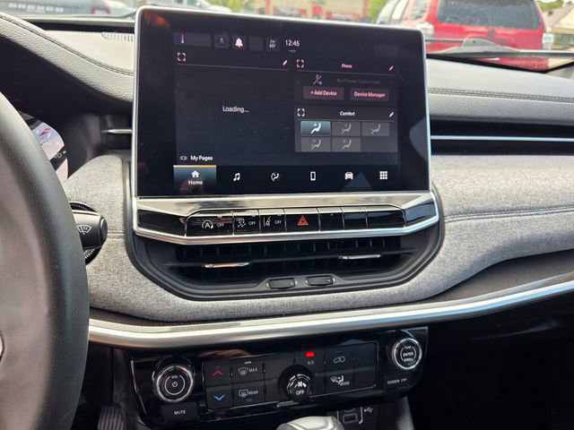 Used 2023 Jeep Compass Latitude image 19