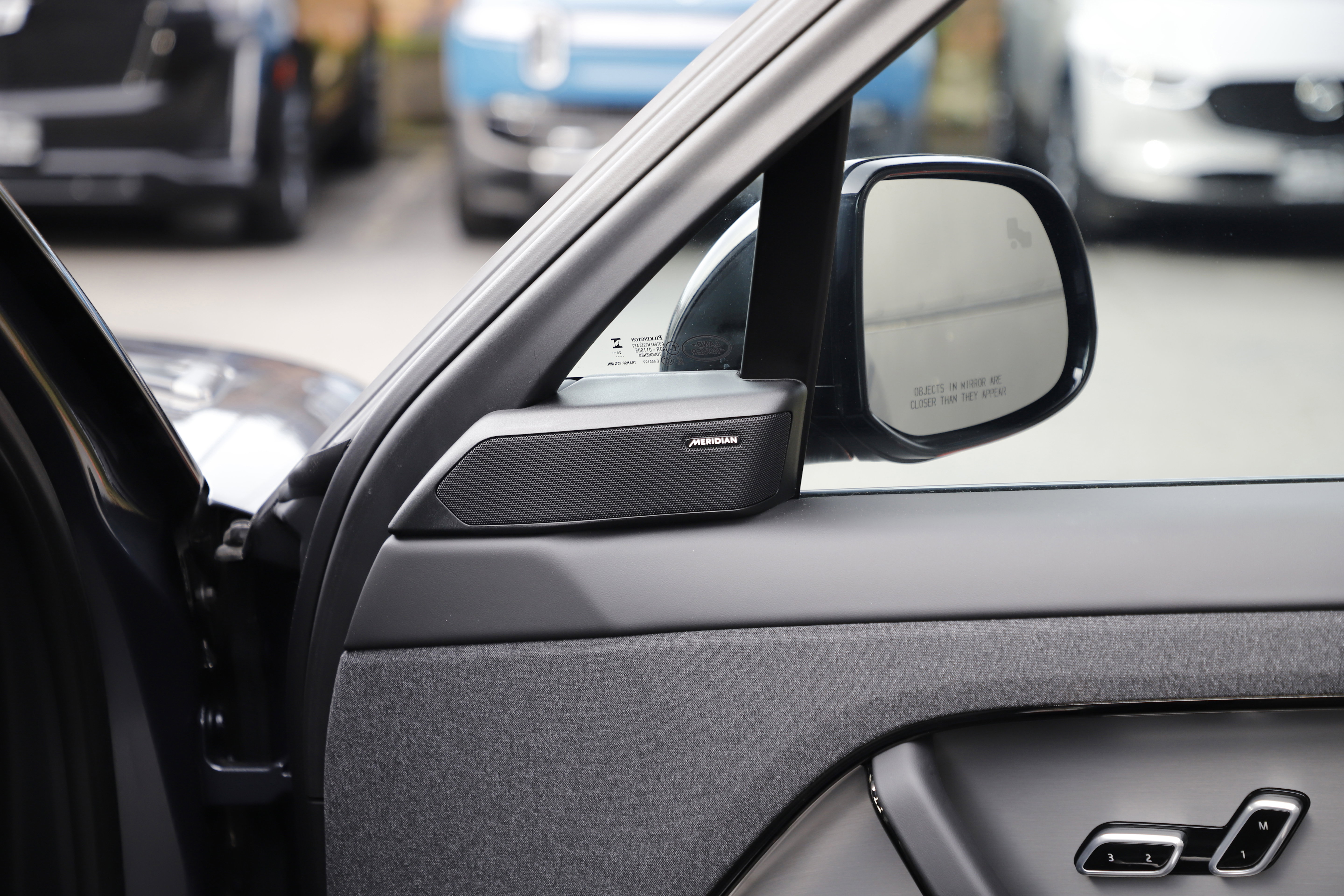 Certified 2025 Land Rover Range Rover Sport image 8