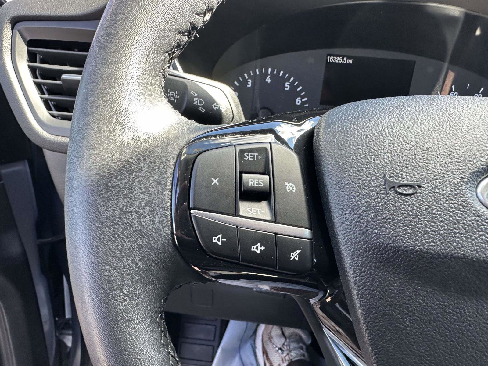 Certified 2022 Ford Escape SE w/ Cold Weather Package image 32