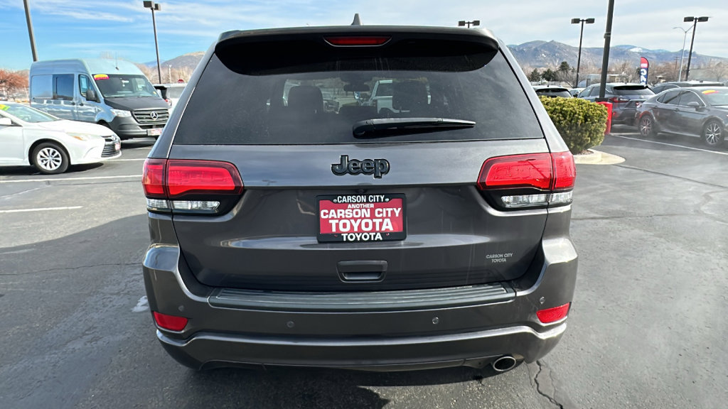 Used 2021 Jeep Grand Cherokee Laredo X image 4