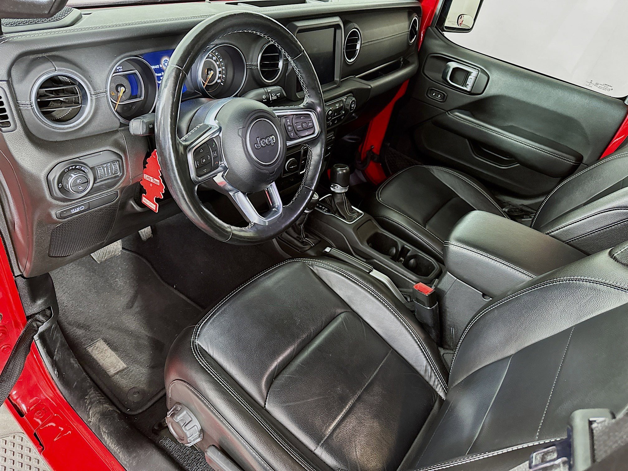 Used 2020 Jeep Gladiator Overland image 9