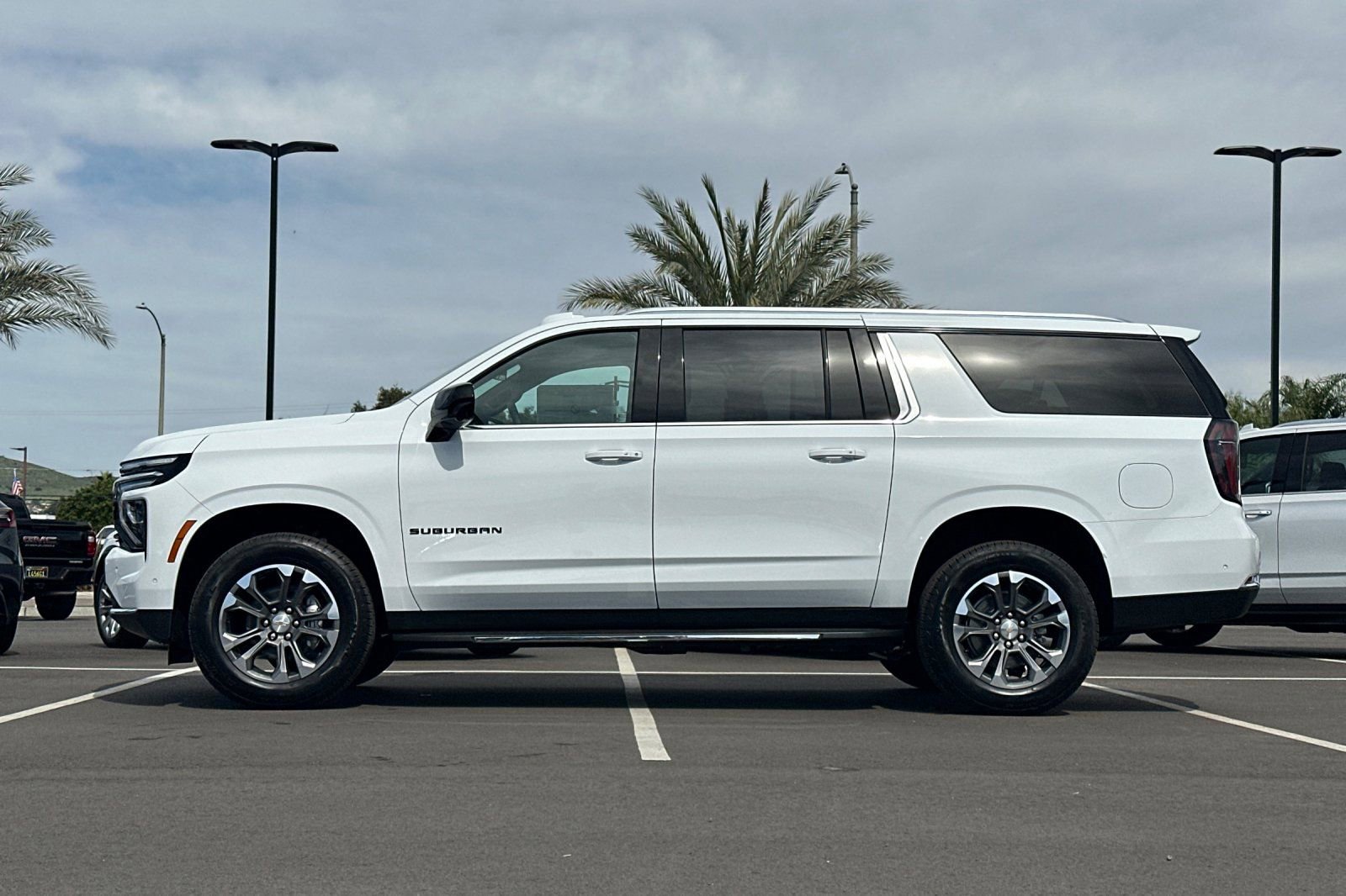 New 2026 Chevrolet Suburban LS w/ LPO, Dark Essentials Package image 7
