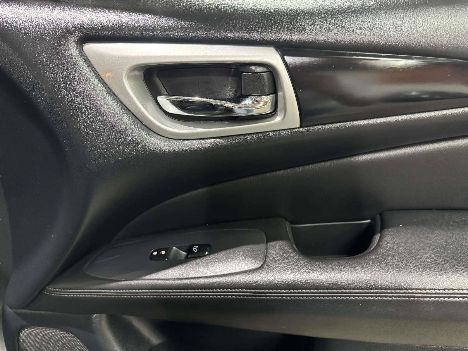 Used 2019 Nissan Pathfinder SV AWD/4WD image 55