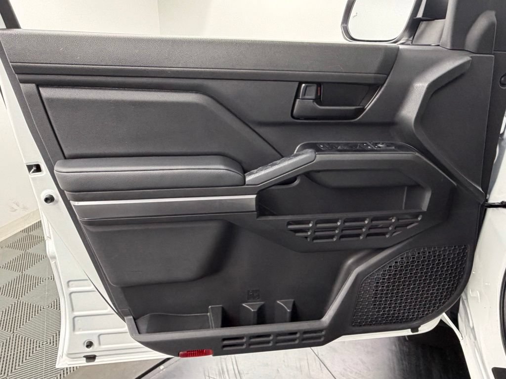 Used 2026 Toyota Tacoma SR5 AWD/4WD image 19