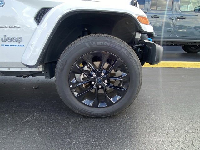 Used 2024 Jeep Wrangler Unlimited Sahara image 10