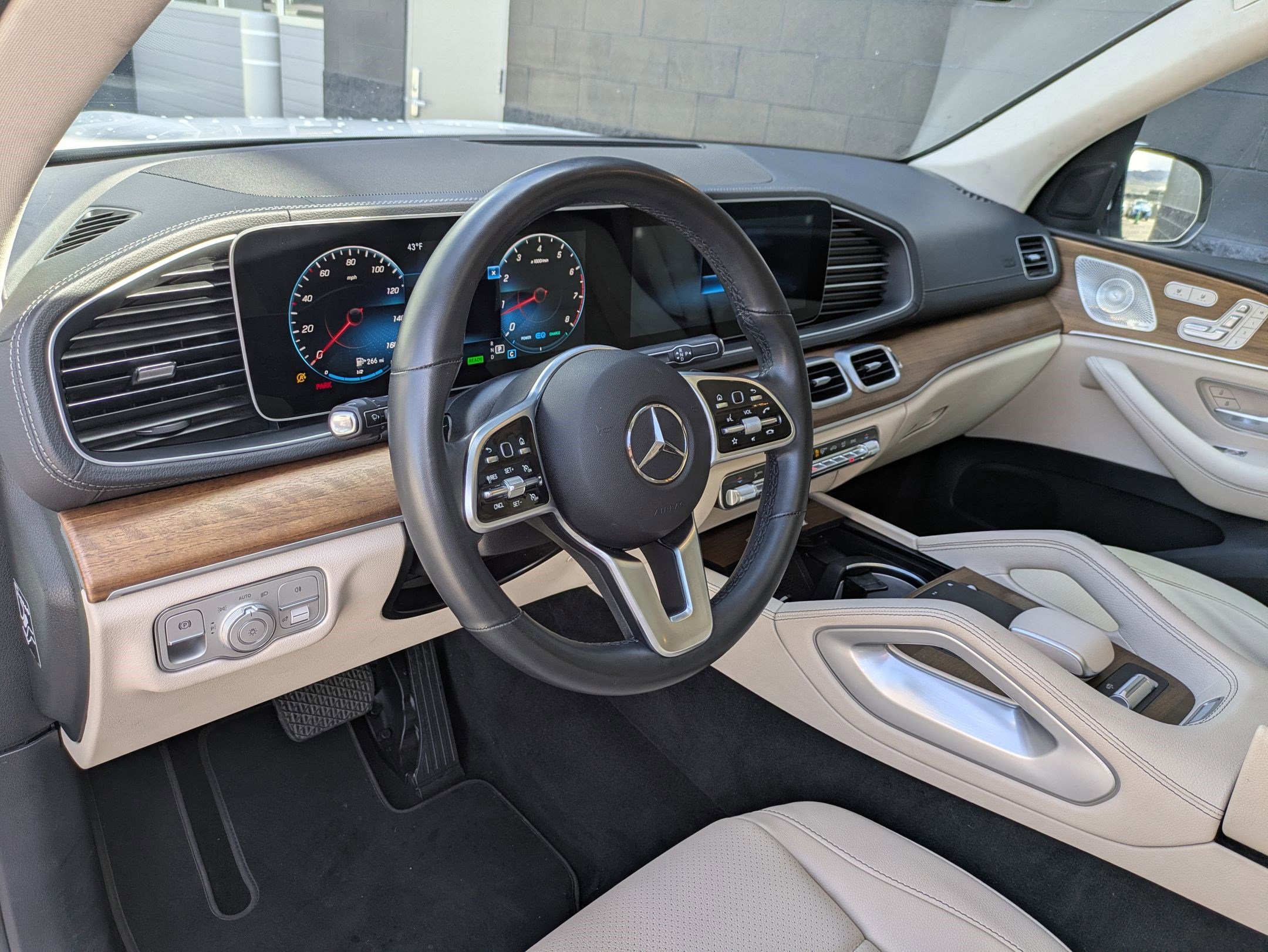 Used 2022 Mercedes-Benz GLS 450 4MATIC image 12