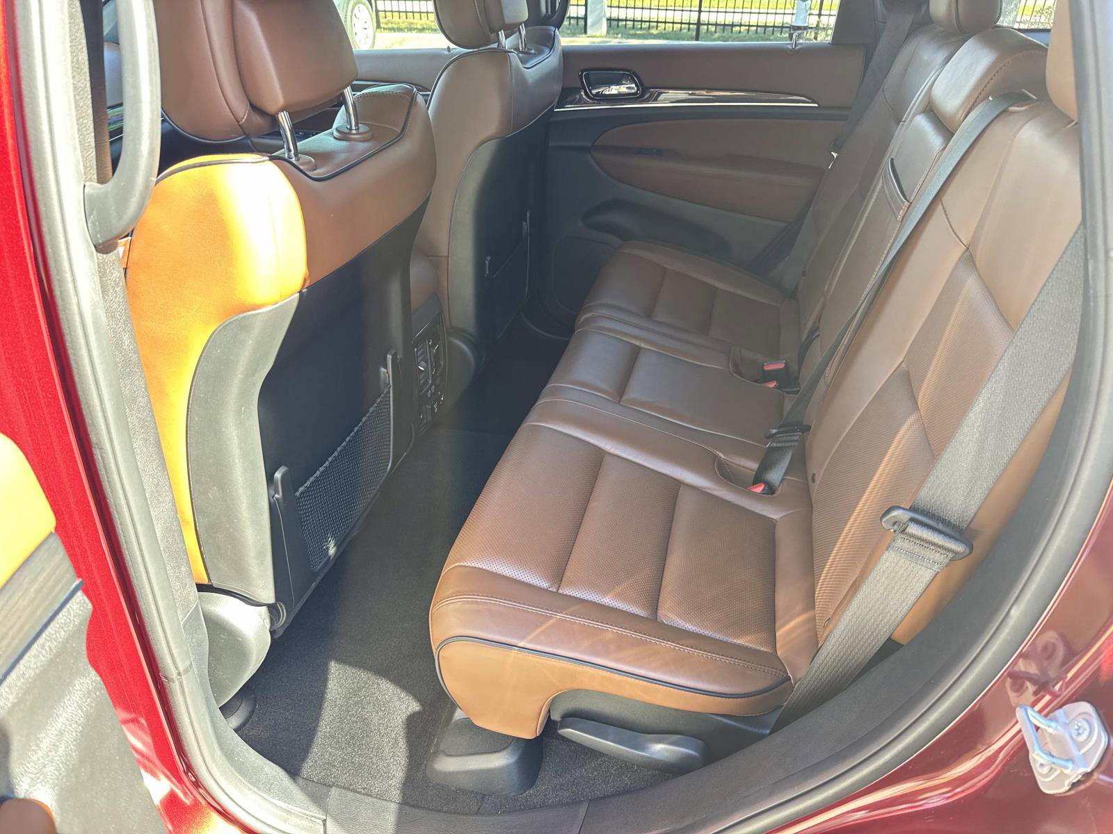 Used 2021 Jeep Grand Cherokee Overland w/ Trailer Tow Group IV image 15