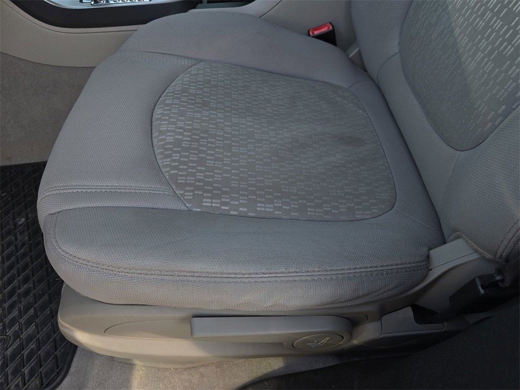 Used 2012 GMC Acadia SL image 26