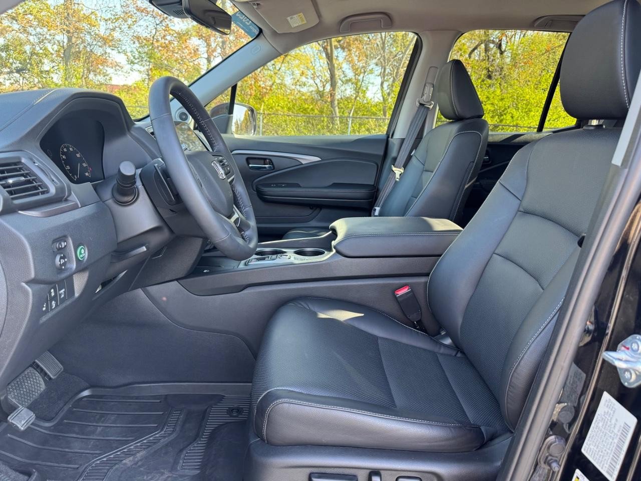 Certified 2025 Honda Ridgeline RTL image 18