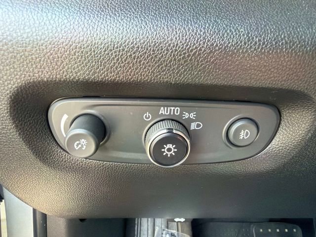 Used 2020 Chevrolet Traverse LT w/ LT Premium Package AWD/4WD image 36