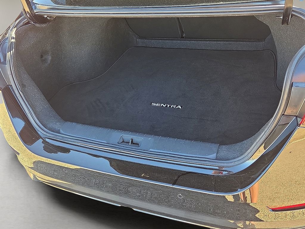 Used 2025 Nissan Sentra SR image 16