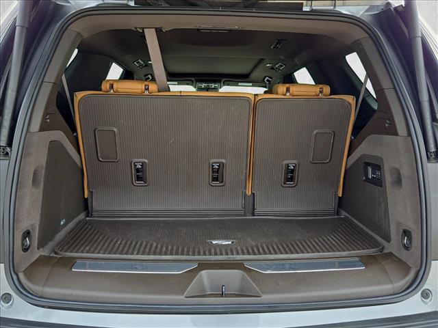 Used 2025 Cadillac Escalade Premium Luxury w/ LPO, Floor Liner Package AWD/4WD image 6