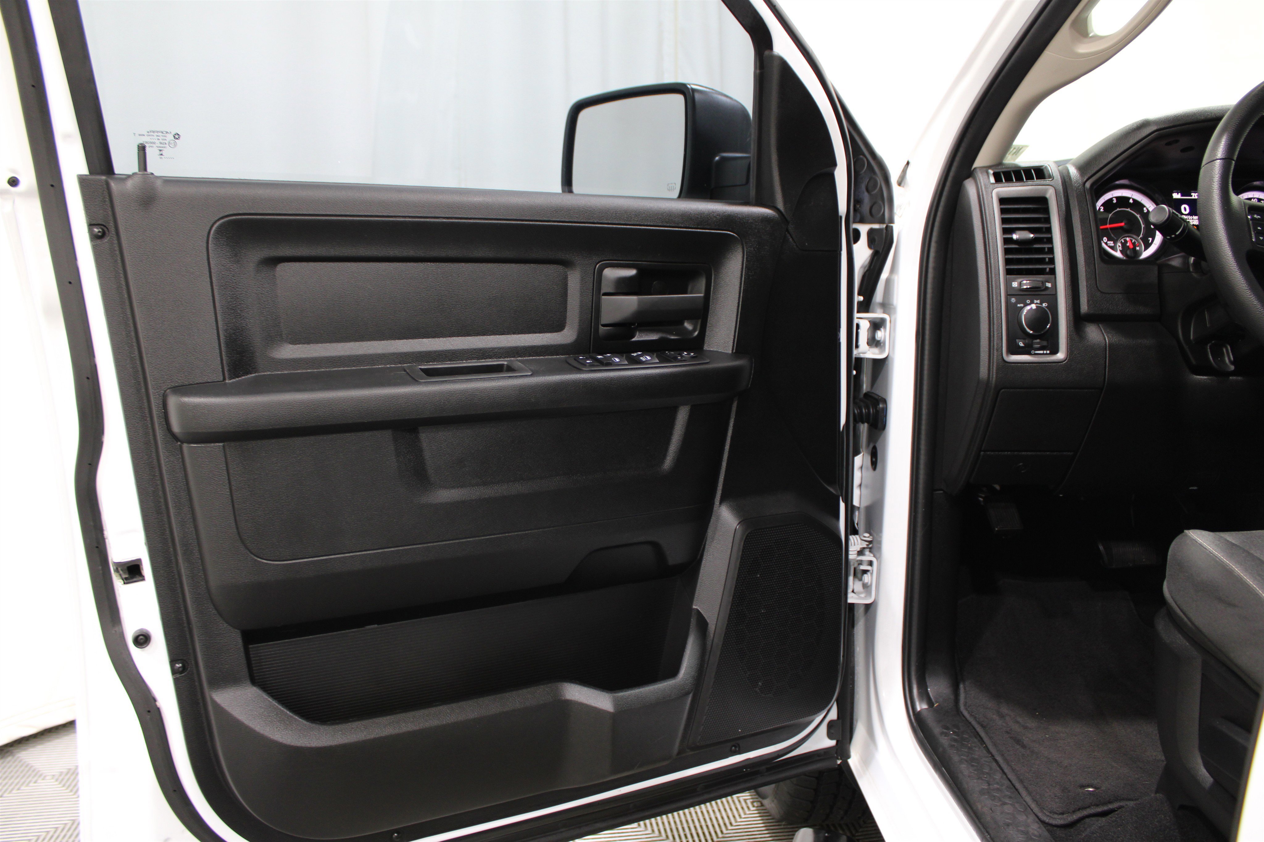 Used 2023 RAM 1500 Tradesman w/ Chrome Plus Package image 5