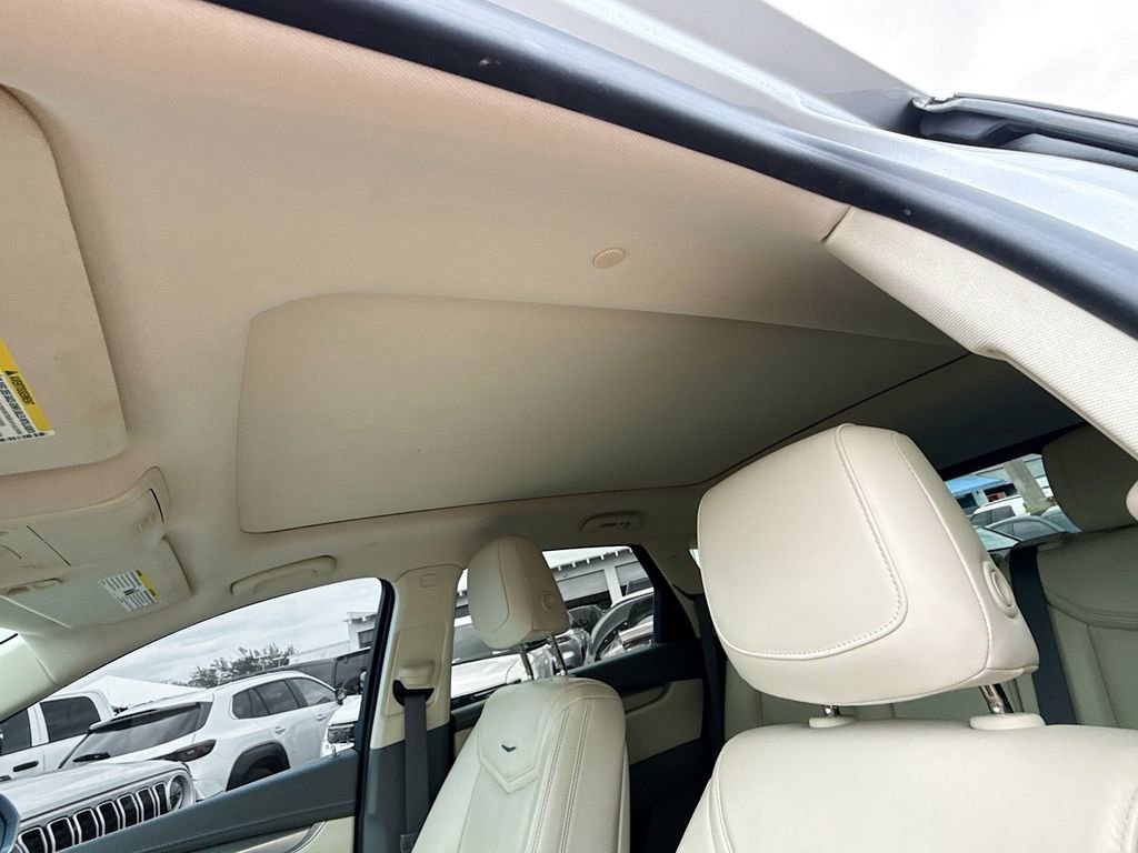 Used 2018 Cadillac XT5 Luxury w/ Driver Awareness Package image 24