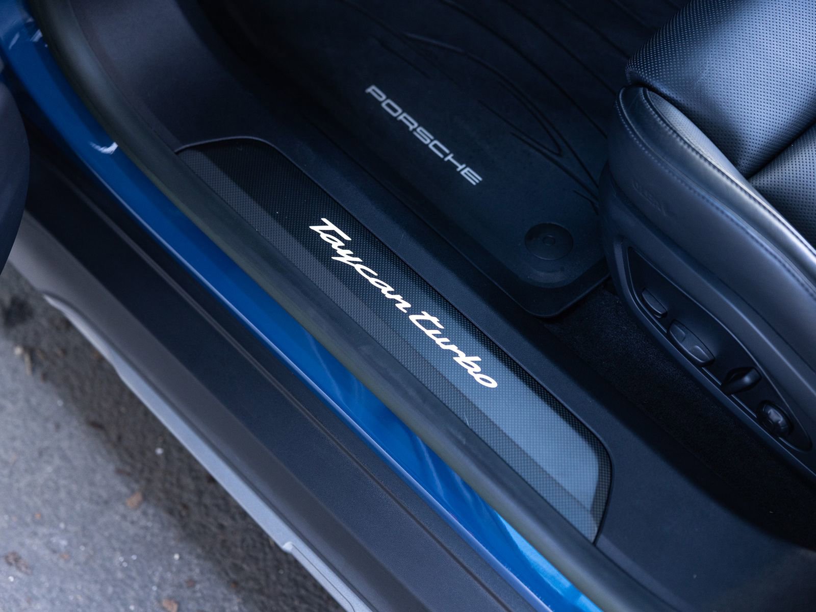 Certified 2023 Porsche Taycan Turbo AWD/4WD image 28