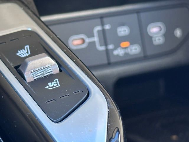 Used 2025 Kia Sorento SX image 15