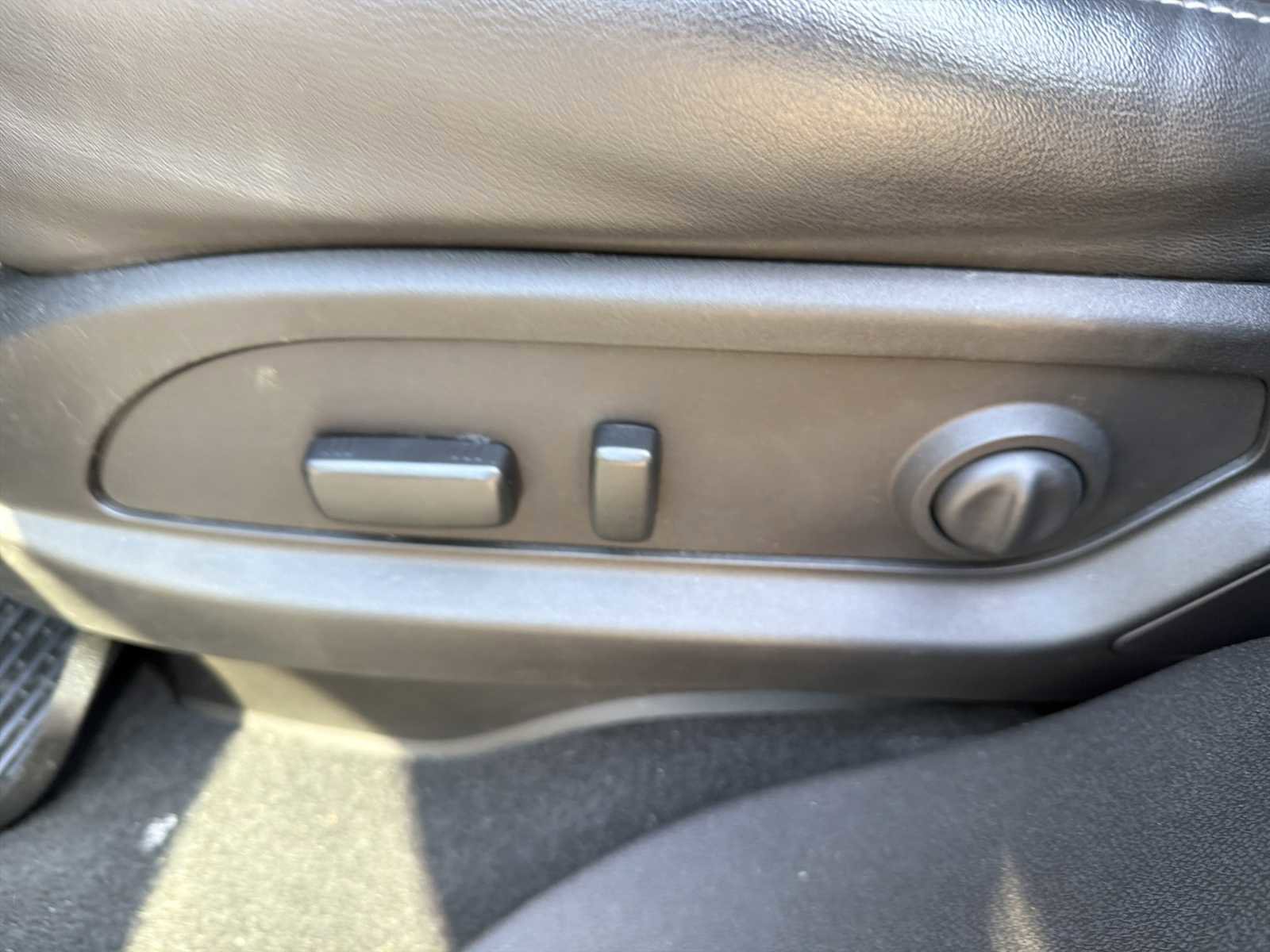 Used 2016 GMC Acadia SLT w/ Open Road Package image 17