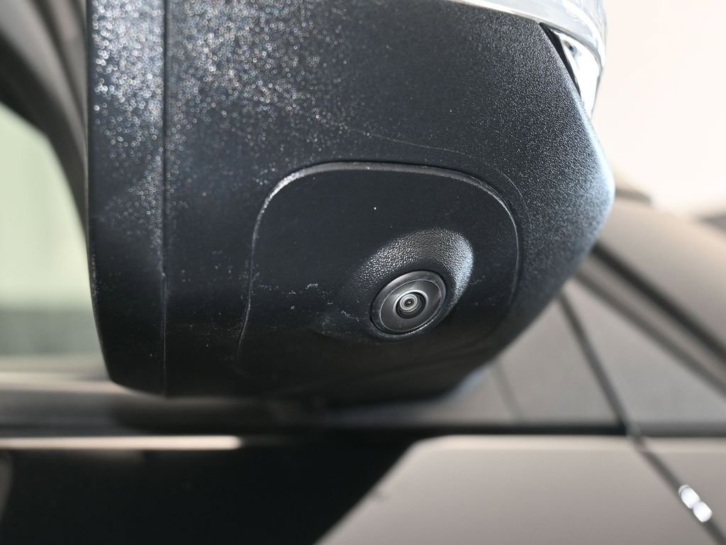 Used 2025 Chevrolet Traverse LT w/ Midnight/Sport Edition image 49