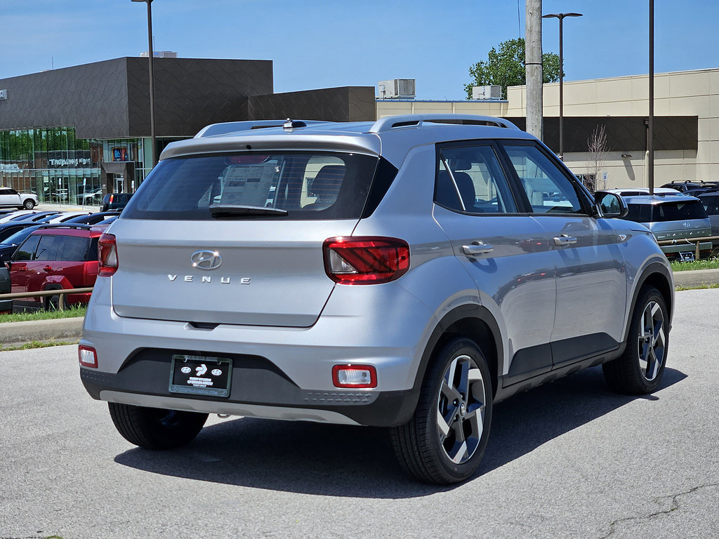 New 2026 Hyundai Venue SEL FWD image 7