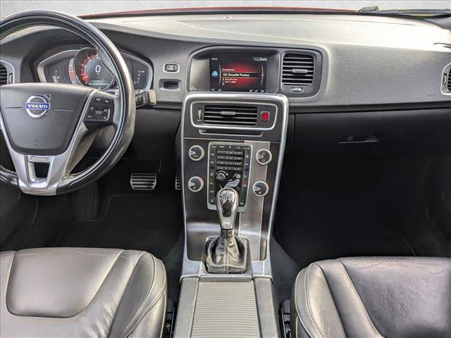 Used 2015 Volvo S60 T6 R-Design image 17