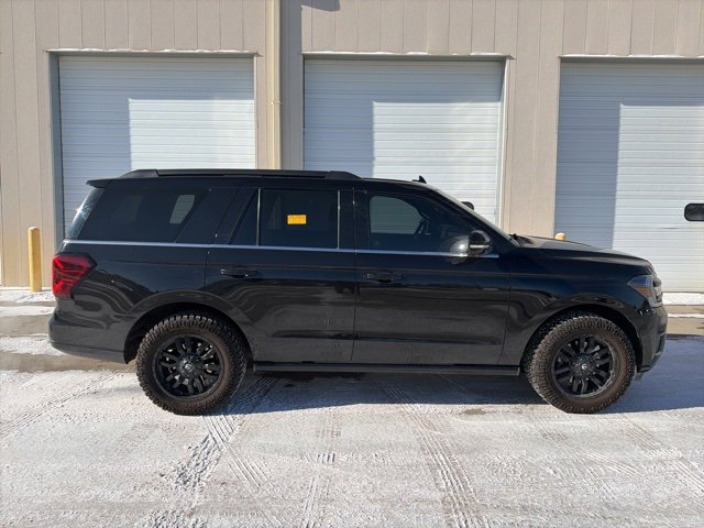 Certified 2022 Ford Expedition Limited image 3