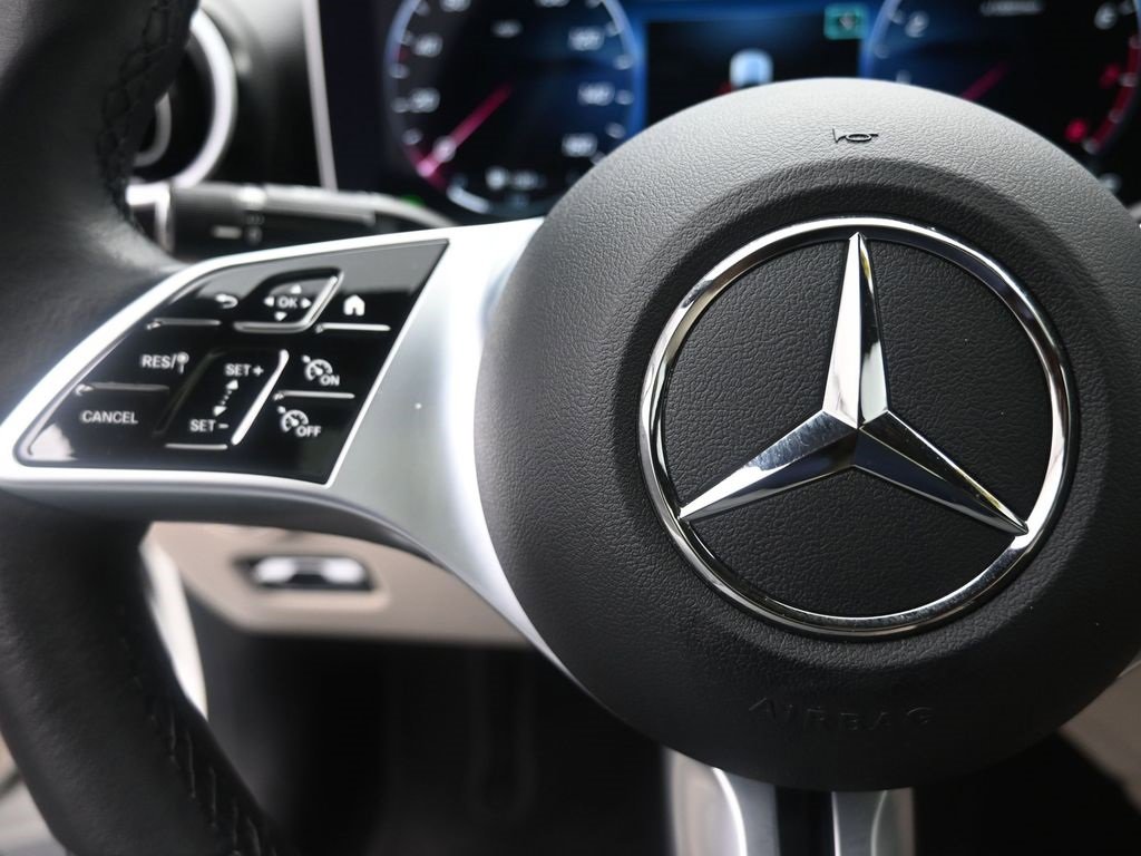 Used 2024 Mercedes-Benz C 300 Sedan image 15