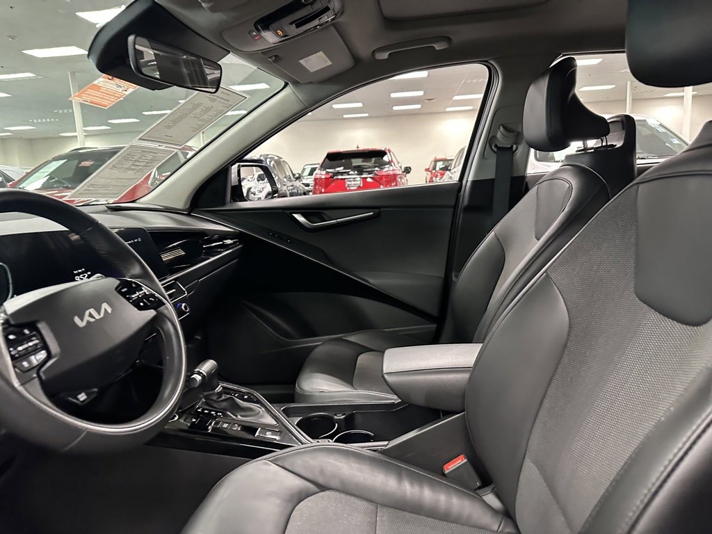 Used 2023 Kia Niro EX Touring image 15