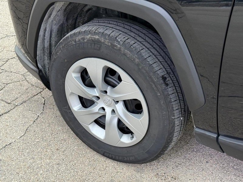 Used 2023 Toyota RAV4 LE image 10