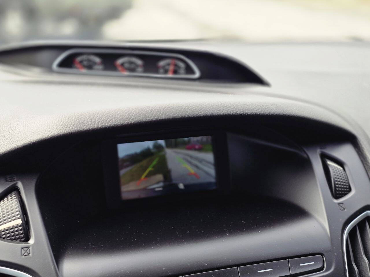 Used 2018 Ford Focus ST FWD image 21