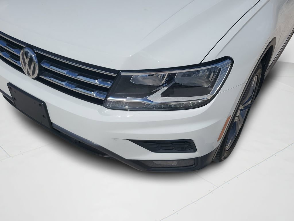 Used 2020 Volkswagen Tiguan SEL AWD/4WD image 26
