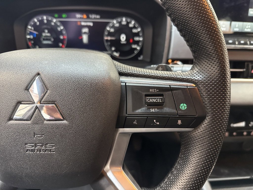 Used 2023 Mitsubishi Outlander SE Black Edition image 20