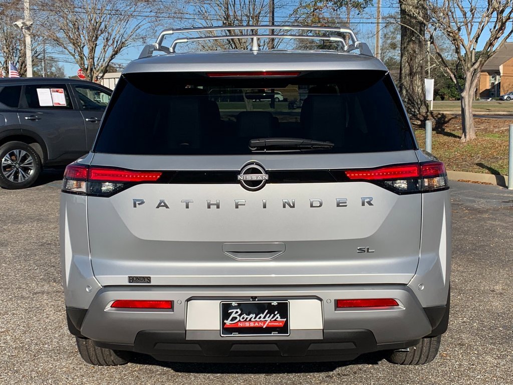 New 2025 Nissan Pathfinder SL image 4
