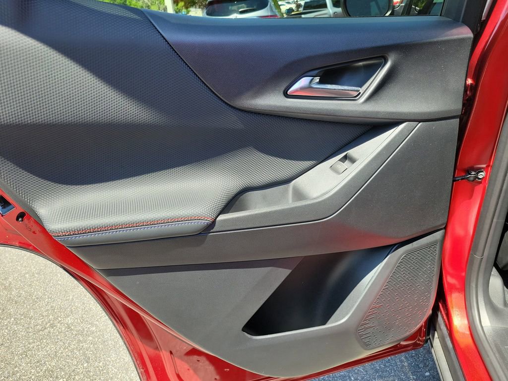 Used 2025 Chevrolet Equinox RS w/ Safety and Technology Package image 13